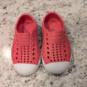 Native Kids Shoes Pink And White 5c